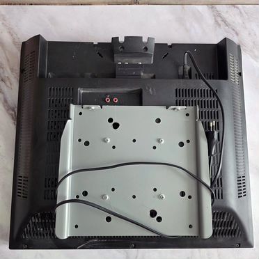 ЖК телевизор Toshiba 20 дюймов (50 см) рабочий