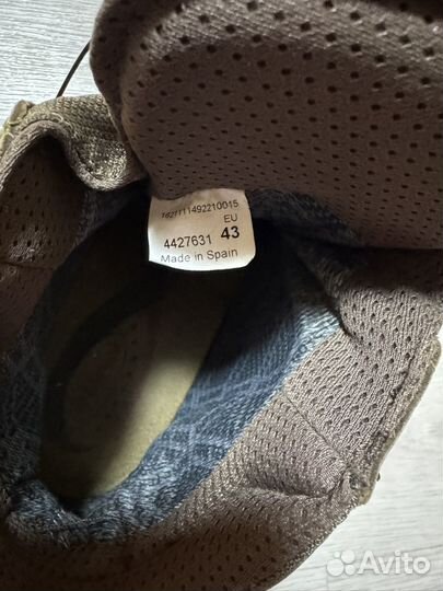 Туристические ботинки