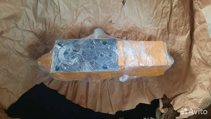 Регулятор Liebherr 9074720