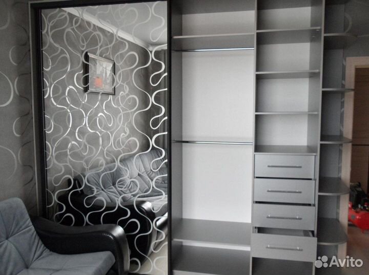 Стенка в гостиную