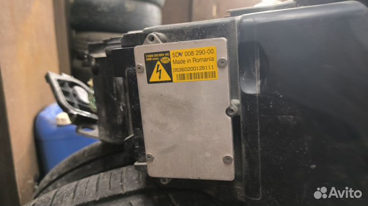 Фара левая Ауди a8 д3