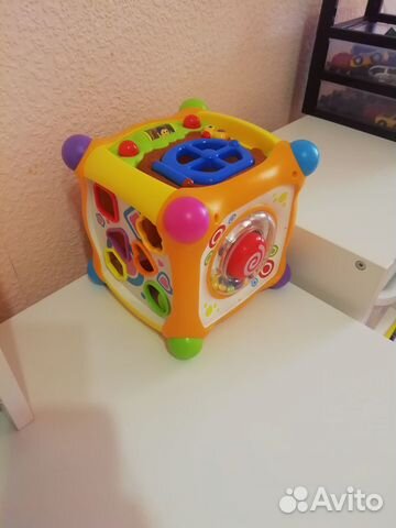 Бизи куб - бизиборд