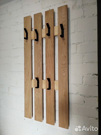 Вешалка для одежды настенная