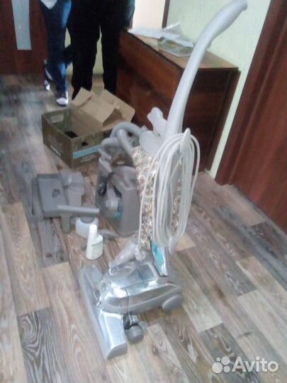 Пылесос Kirby G10e