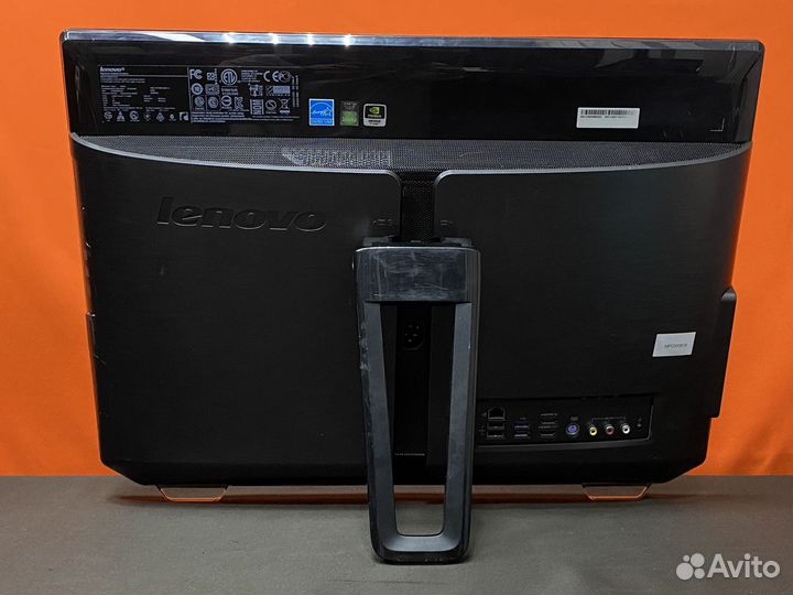 Моноблок intel I3-2120 4 x 3300MHz Lenovo