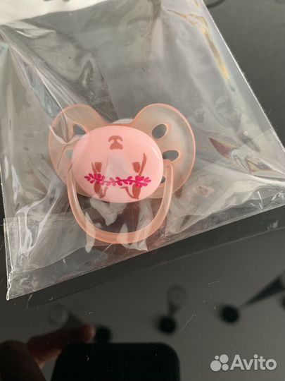 Пустышка Avent с 6 до 18 новая