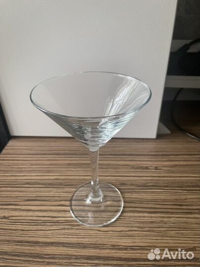 Фужеры для мартини и коктейлей