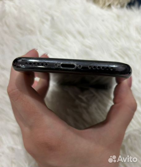 iPhone X, 256 ГБ