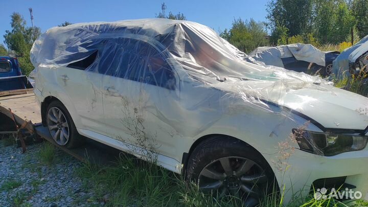 Mitsubishi Outlander 2.4 CVT, 2011, битый, 258 000 км