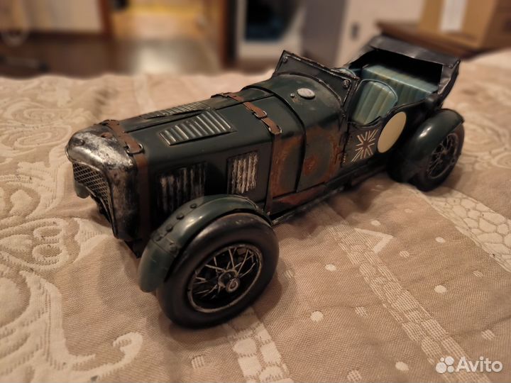 Модель ретро автомобиля JayLand