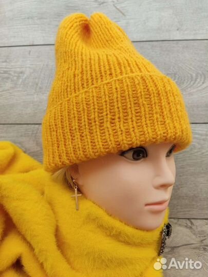 Шапка женская вязаная