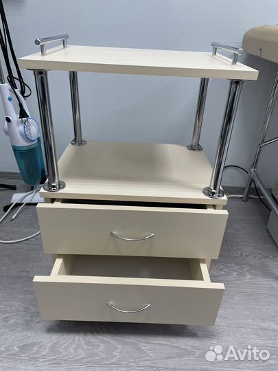 Тележка косметологическая