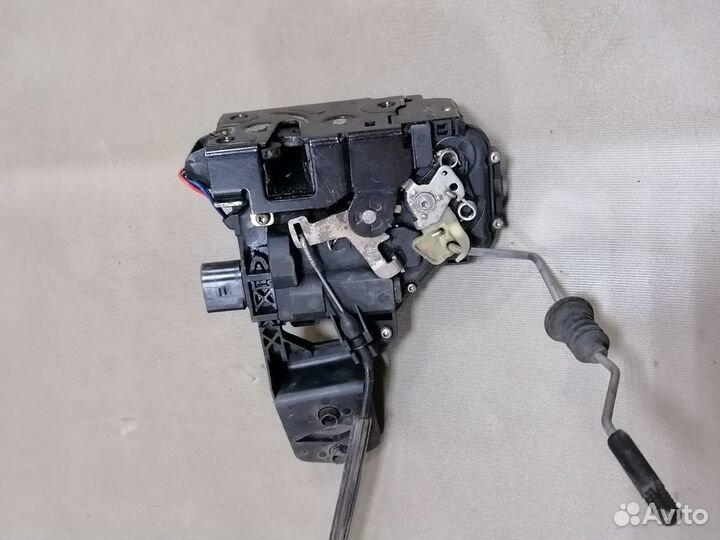 Замок двери левой задней VW passat B5 1.8 ADR 1999