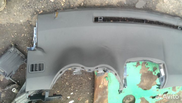 Торпеда центральная на Toyota Corolla 150