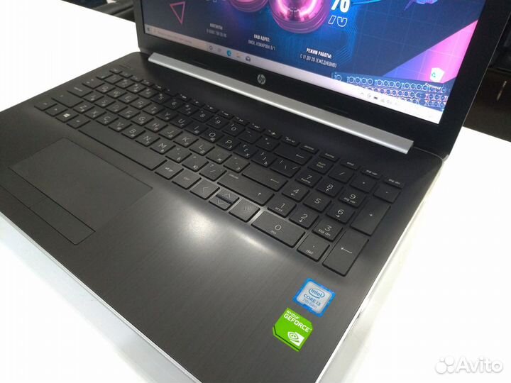 Ноутбук hp i3-7020 / Nvidia MX110