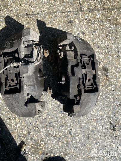 Комплект передних суппортов Range Rover Sport L320