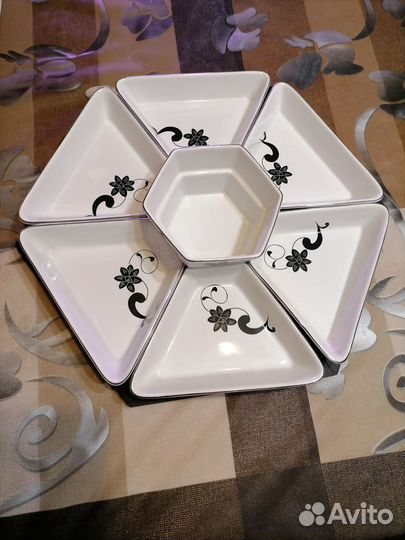 Посуда (ваза для цветов и менажница)