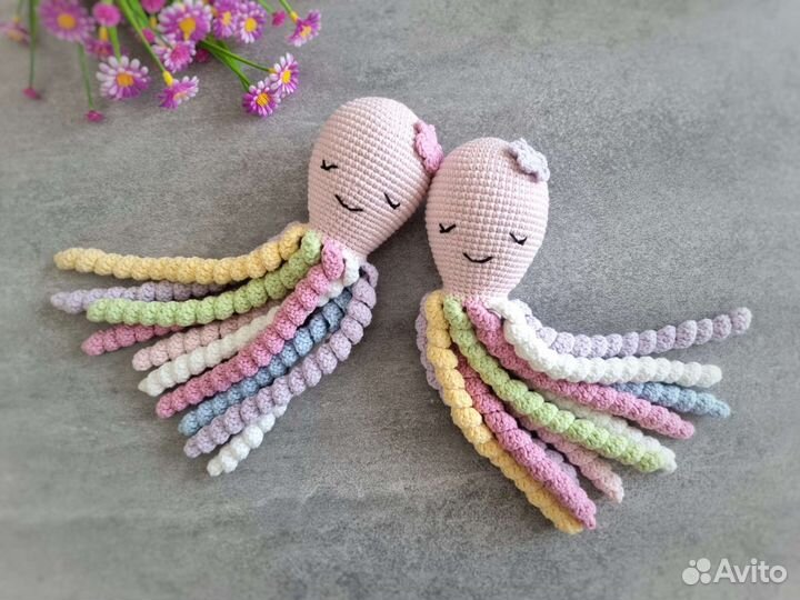 Вязаный осьминог ручная работа