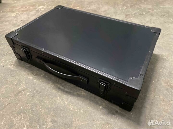 Универсальный кейс из алюминия (550x350x85)