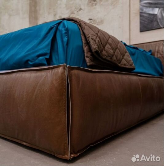 Кровать Leather Cloud Bed