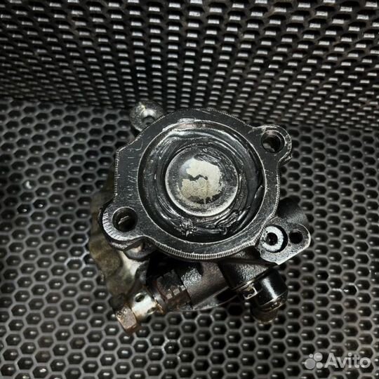 Насос гидроусилителя руля Toyota Carina 1995