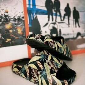 Тапки Yeezy slide