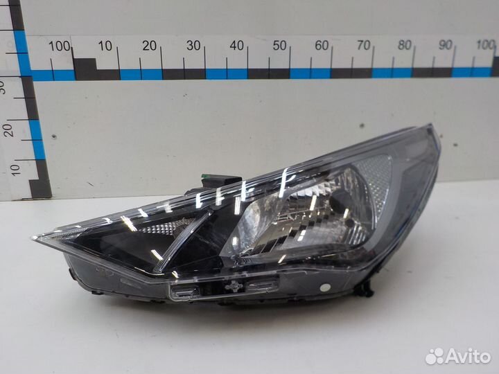 Фара левая Hyundai Solaris