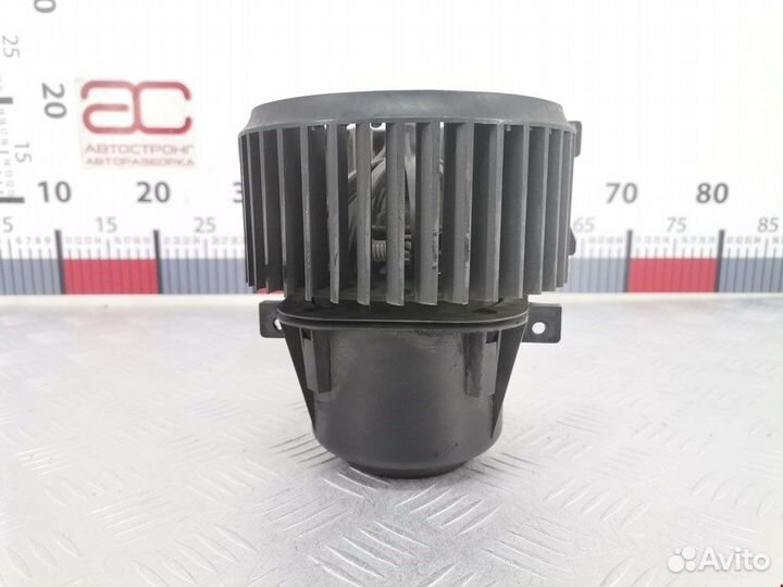 Моторчик печки для Volkswagen Transporter (T5)