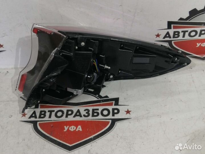 Фонарь LED задний внешний левый toyota C-HR I