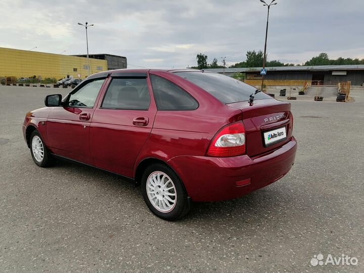 LADA Priora 1.6 МТ, 2008, 200 230 км