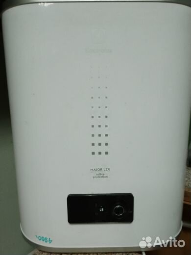 Продам водонагреватель Электролюкс EWH 30 Major LZ