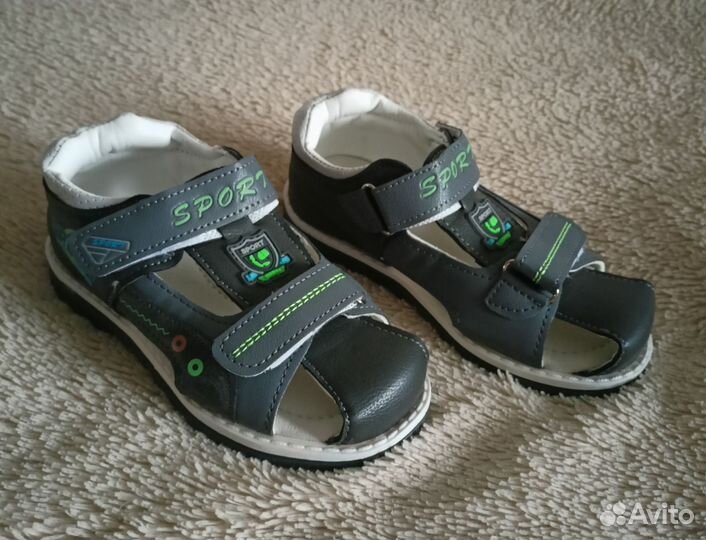 Сандали новые