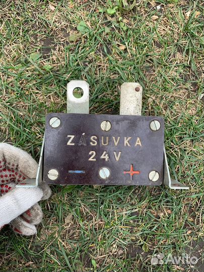 Розетка внешнего запуска