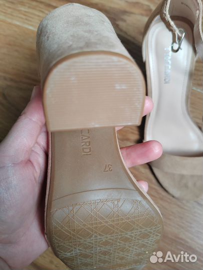 Босоножки женские 37 размер