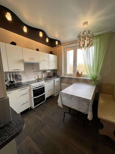4-к. квартира, 85 м², 3/12 эт.