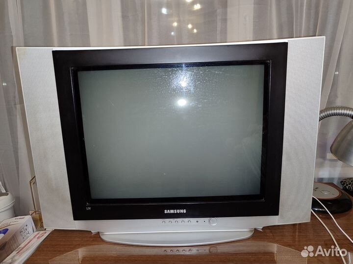 Телевизор samsung