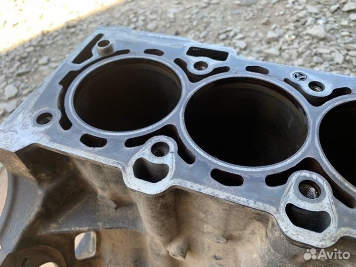 Блок двигателя Opel Astra 68 A16XER 2010