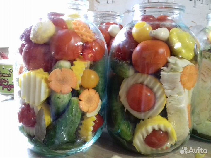 Домашние заготовки, салаты, тушенка