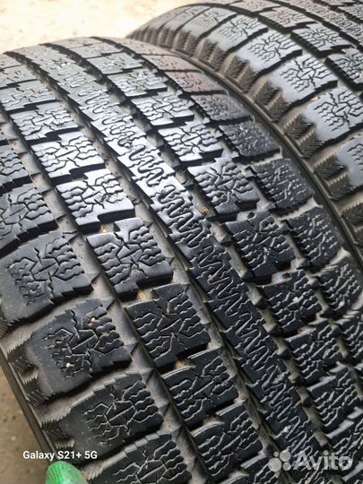 Toyo Garit G4 215/55 R17