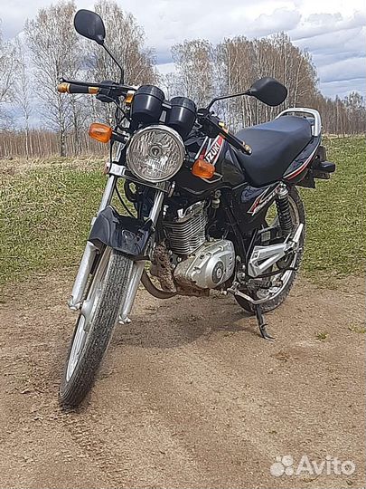 Suzuki EN 125-2A