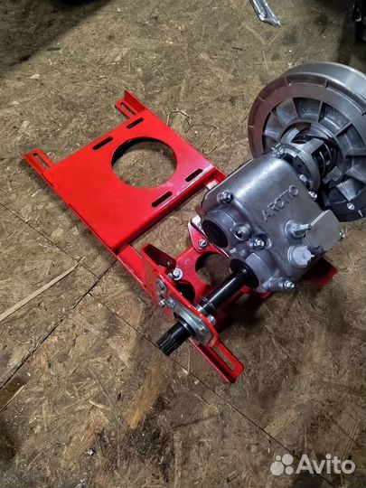 Редуктор на мотобуксировщик с подмоторкой