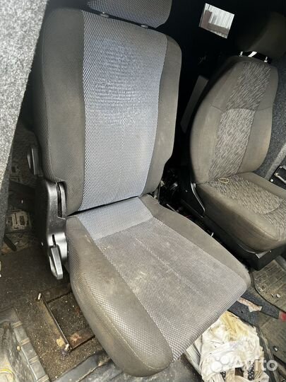 Сиденье пассажирское складывающее