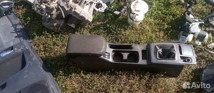 Запчасти на mitsubishi лансер10