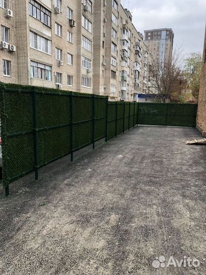 Зелёный забор