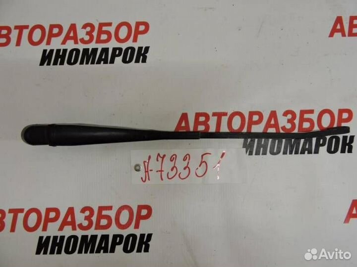 Поводок стеклоочистителя передний левый LADA 2115