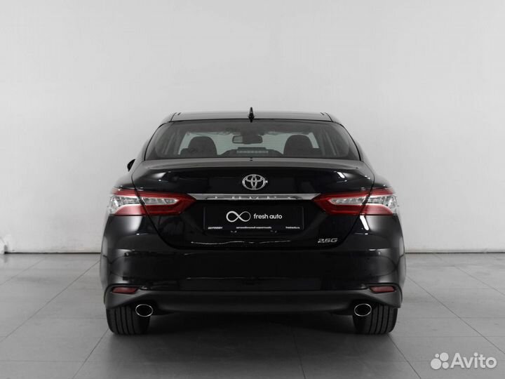 Toyota Camry, 2023