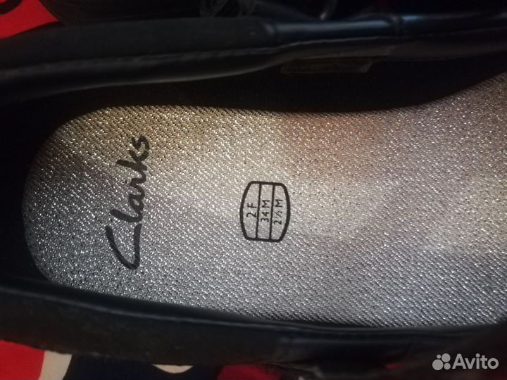 Туфли для девочки Clarks кожа новые 2UK полнота F