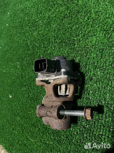 Клапан (егр ) egr Сузуки гранд Витара 2.0 2.5 2.7