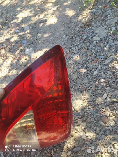 Левый фонарь granta седан