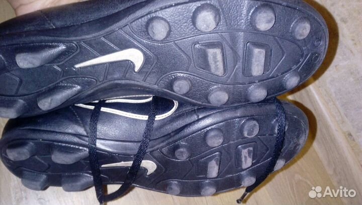 Бутсы Найк размер 37-38 по стельке 24 см
